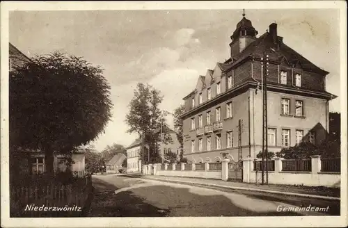 Ak Niederzwönitz Zwönitz im Erzgebirge Sachsen, Gemeindeamt