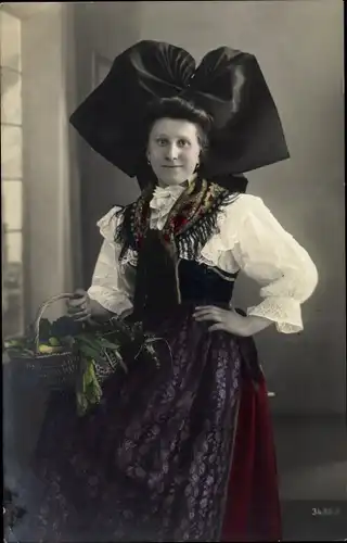Ak Frau in elsässer Tracht