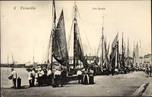 Ak Trouville Calvados, Les Quais