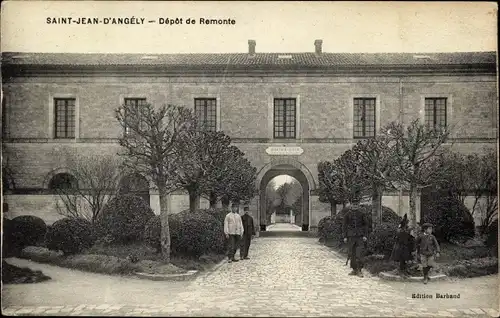 Ak Saint Jean d'Angély Charente Maritime, Depot de Remonte