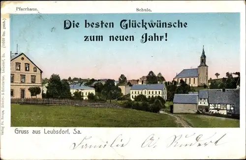 Leuchtfenster Ak Leubsdorf im Kreis Mittelsachsen, Schule, Pfarrhaus, Blick auf den Ort