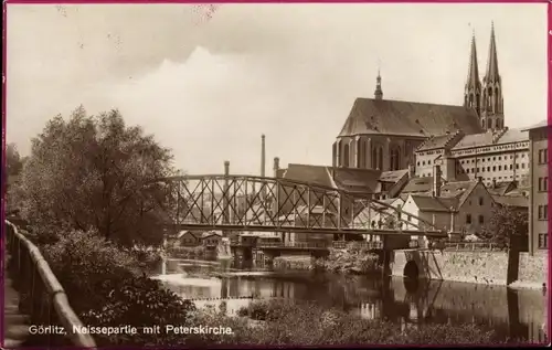 Ak Görlitz Lausitz, Neissepartie mit Peterskirche und Brücke