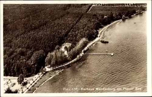 Ak Plau am See, Fliegeraufnahme vom Kurhaus Wendenburg am Plauer See