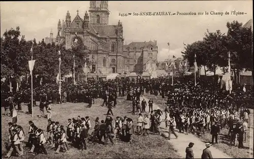 Ak Sainte Anne d'Auray Morbihan, Procession sur le Camp de l'Epine