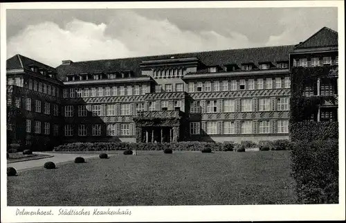 Ak Delmenhorst in Niedersachsen, Ansicht vom Städtischen Krankenhaus, Vorplatz