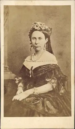 CdV Königin Luise von Schweden, Portrait