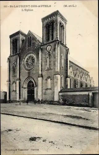 Ak Saint Laurent des Autels Maine et Loire, Kirche