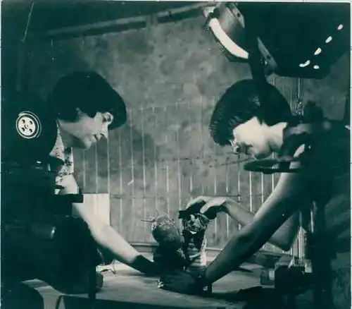 Foto Unser Sandmännchen, Sandmann, DDR Kinderfernsehen, Puppenbildnerinnen