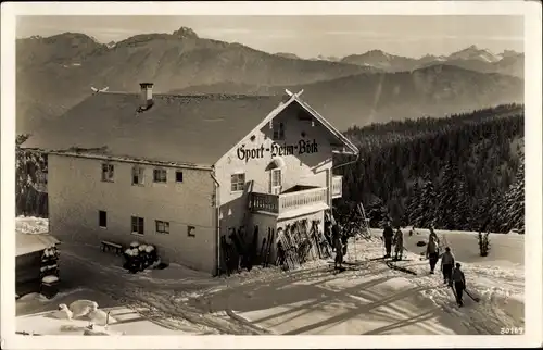 Ak Nesselwang Allgäu, Das Sportheim Böck, Skiläufer