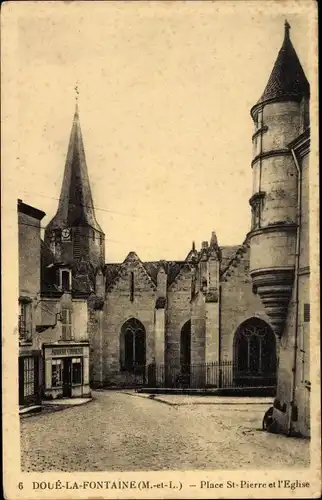 Ak Doué la Fontaine Maine et Loire, Place St. Pierre et l'Église