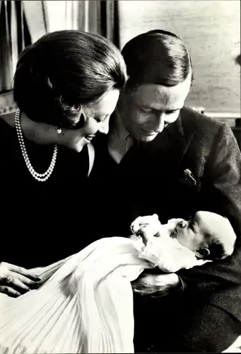 Ak Prinzessin Beatrix und Claus Amsberg mit Sohn Wilhelm Alexander, Het Prinselijk Gezin