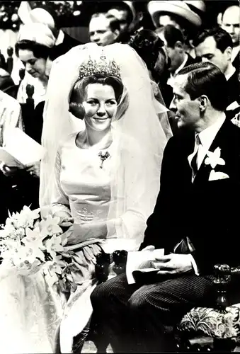 Ak Prinzessin Beatrix und Claus Amsberg, In der Kirche, Trauung, 1966