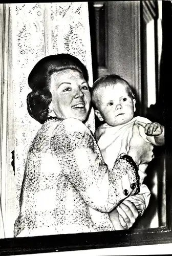 Ak Prinzessin Beatrix mit Sohn Wilhelm Alexander, 30 April 1968