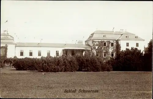 Foto Ak Schwarzau am Steinfeld in Niederösterreich, Blick auf das Schloss