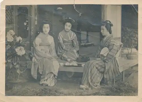 Foto Japan, Japanische Frauen beim Teetrinken