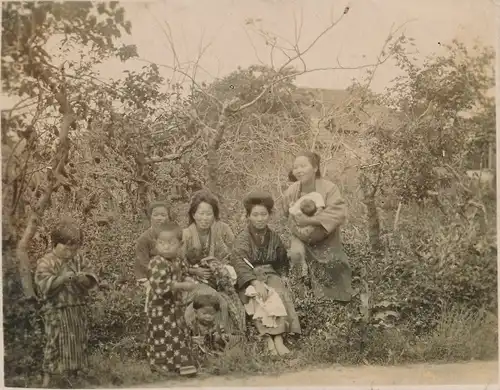 Foto Kurume Präfektur Fukuoka Japan, Japanerinnen und Kinder