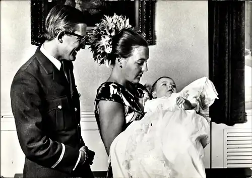 Ak Prinzessin Margriet und ihr Gemahl Pieter mit Prinzen Maurits, 1968