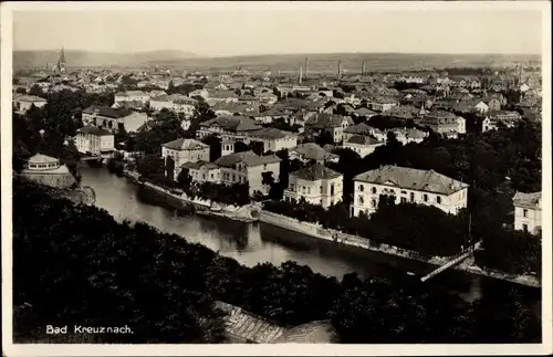 Ak Bad Kreuznach in Rheinland Pfalz, Fliegeraufnahme, Blick auf die Kurstadt