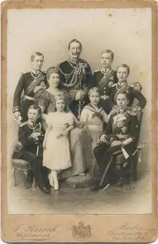 Kabinett Foto Kaiser Wilhelm II, Auguste Victoria, Kronprinz Wilhelm und weitere Kinder,Familienbild