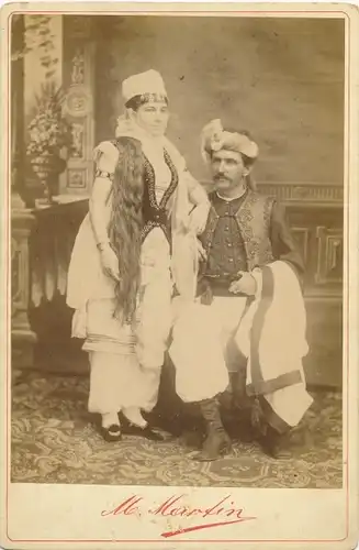 Ak Mann und Frau in orientalischer Tracht, Portrait