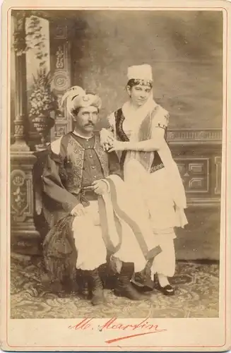 Ak Mann und Frau in orientalischer Tracht, Portrait
