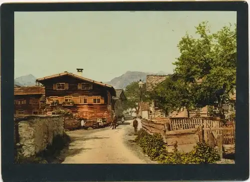 Foto Oberstdorf im Oberallgäu, Straßenpartie, Holzhäuser