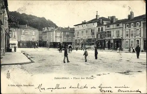 Ak Saint Mihiel Meuse, Place des Halles