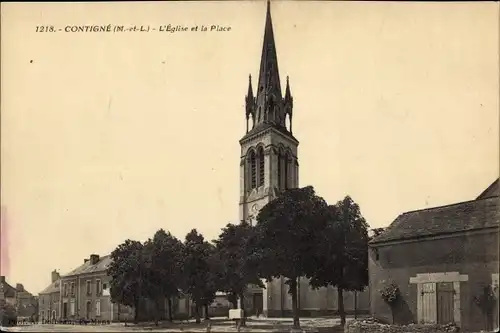 Ak Contigné Maine et Loire, L'Eglise et la Place