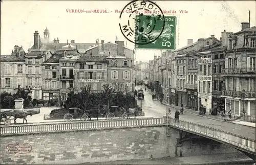 Ak Verdun Meuse, Place Chevert, Rue de l'Hotel de Ville