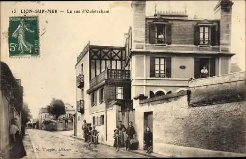 Ak Lion sur Mer Calvados, La rue d'Ouistreham