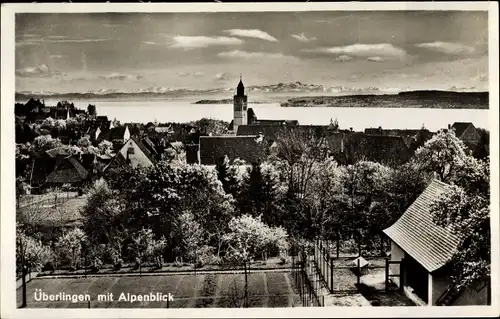 Ak Überlingen am Bodensee, Teilansicht mit Alpenblick