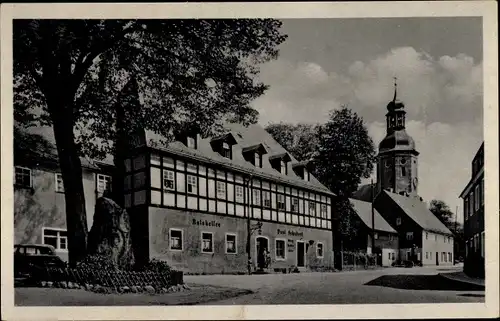 Ak Geising Altenberg Erzgebirge, Straßenpartie mit dem Ratskeller, Inh. Paul Schubert, Kirchturm