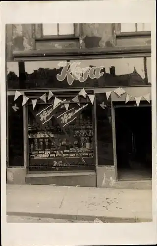 Foto Ak Niederoderwitz Oderwitz in Sachsen, Blick auf eine Handlung, Kosa, Schaufenster