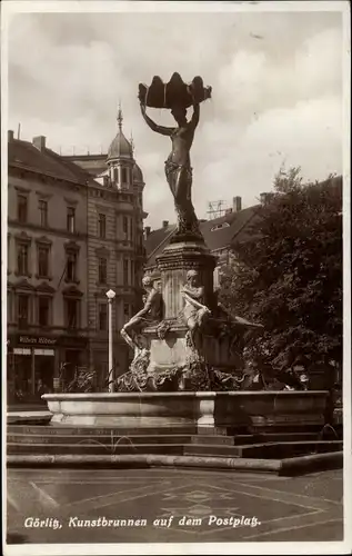 Ak Görlitz in der Lausitz, Kunstbrunnen auf dem Postplatz
