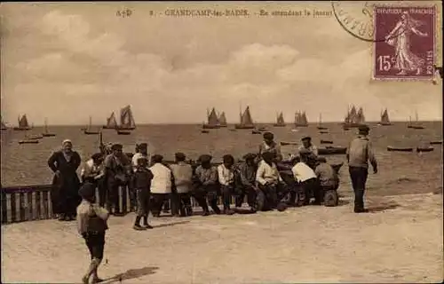 Ak Grandcamp les Bains Calvados, Fischer an der Küste