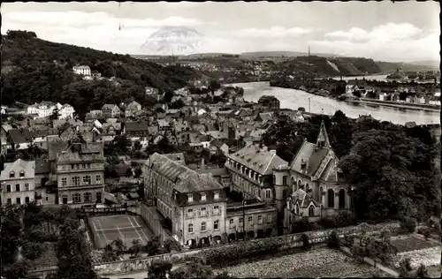 Ak Vallendar am Rhein, Luftbild, Stadt mit Kirche