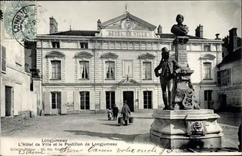 Ak Longjumeau Essonne, L'Hotel de Ville et le Postillon de Longjumeau