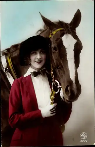 Ak Junge Frau mit einem Pferd