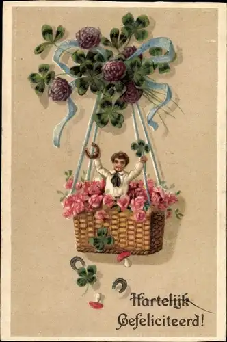 Präge Litho Glückwunsch Geburtstag, Junge mit Rosen in einem Korb, Kleeblätter