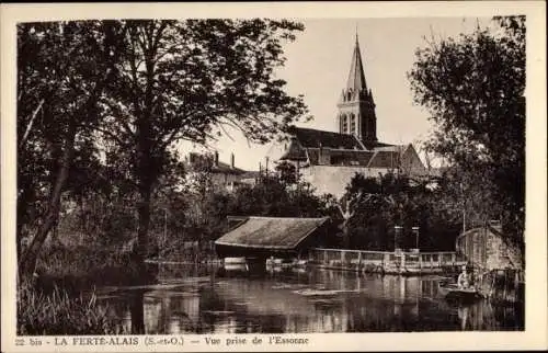 Ak La Ferté Alais Essonne, Vue prise de l'Essonne