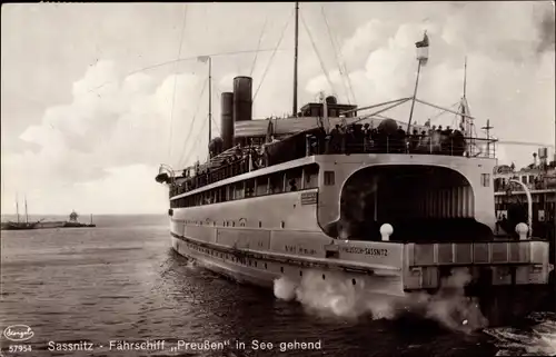 Ak Sassnitz auf der Insel Rügen, Fährschiff Preußen in See gehend