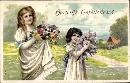 Präge Ak Glückwunsch Geburtstag, Zwei Mädchen mit Blumensträußen