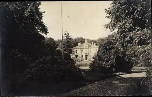 Ak Grüna Chemnitz Sachsen, Teilansicht von der Villa, Wald