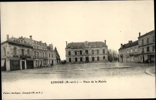Ak Longué Maine et Loire, Place de la Mairie