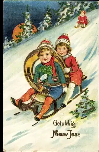 Präge Ak Glückwunsch Neujahr, Junge und Mädchen mit Klee und Hufeisen auf einem Schlitten