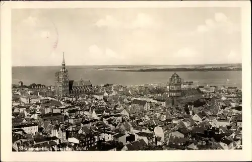 Ak Stralsund, Blick über den Sund, Panoramablick auf die Stadt 