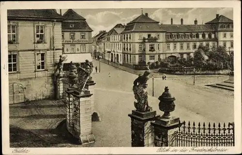 Ak Fulda Hessen, Blick in die Friedrichstraße zum Hotel Kurfürsten