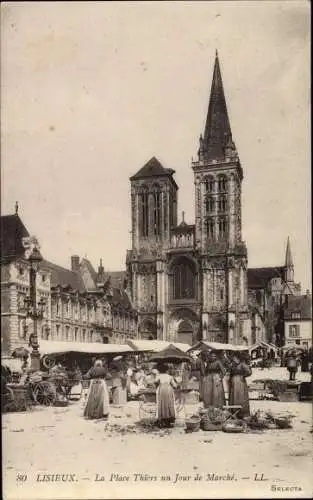 Ak Lisieux Calvados, La Place Thiers un Jour de Marche