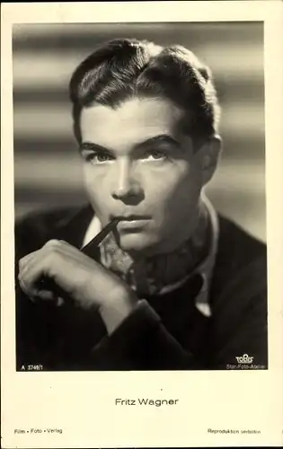Ak Schauspieler Fritz Wagner, Portrait, Pfeife