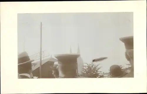 Foto Köln am Rhein, Zeppelin über der Stadt, Einladung Deutschritter Unitas